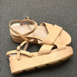 Eileen Fisher Beige Juno leather Platform Sandals 7.5